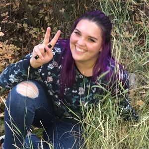 Meet your Posher, Max